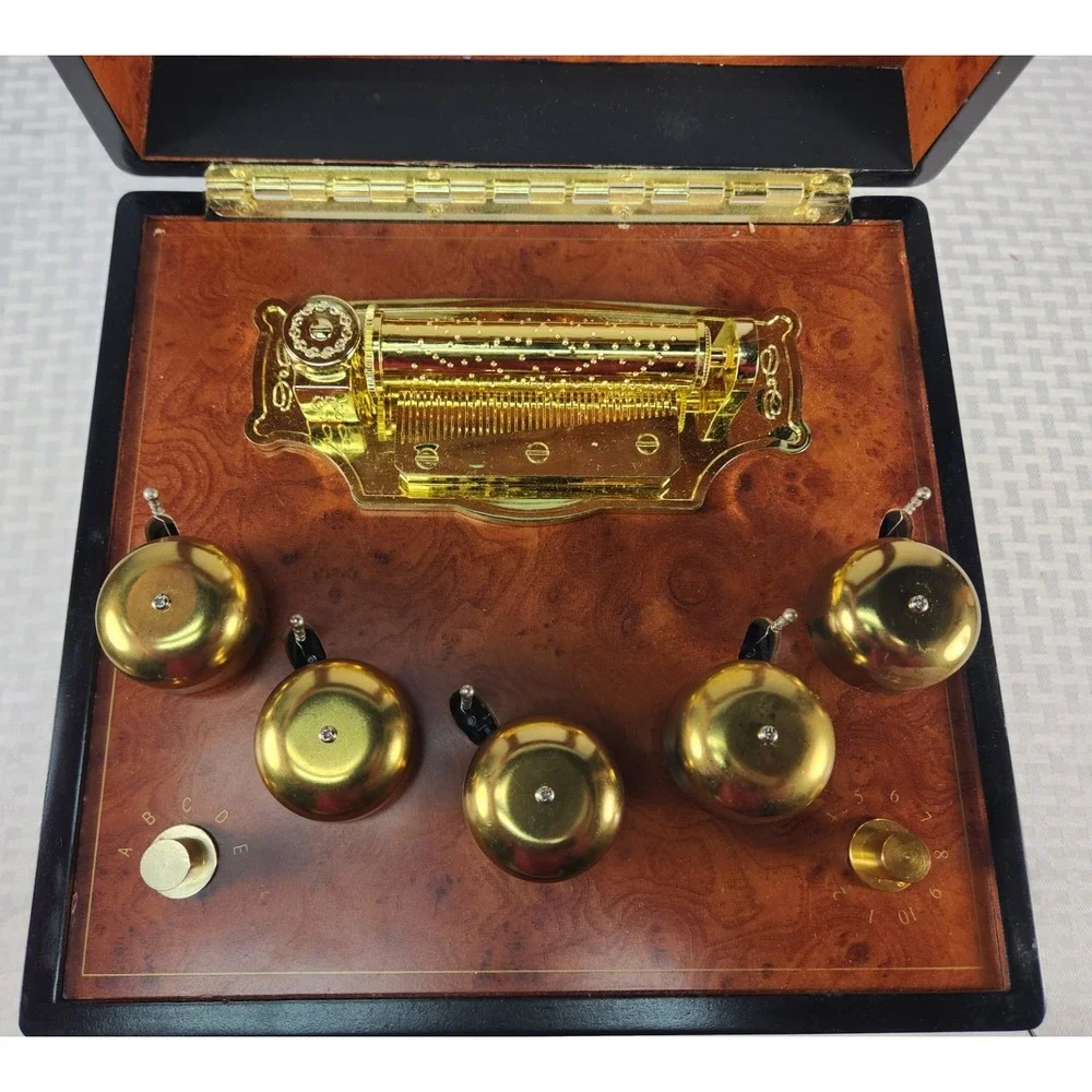 Mr. Christmas Gold Label Grand Animated Concertina Motion Music Box 50 Songs